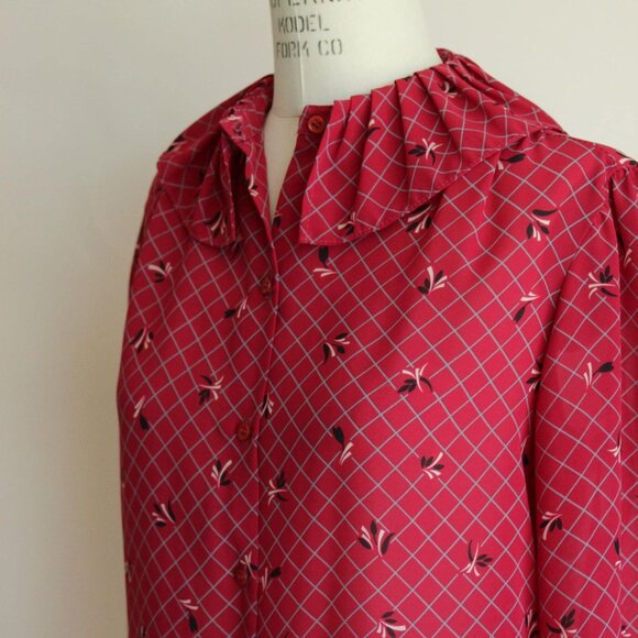 Vintage 1980s Blouse, Koret of California Red Windowpane Check Top with Ruffle - Picture 7 of 10